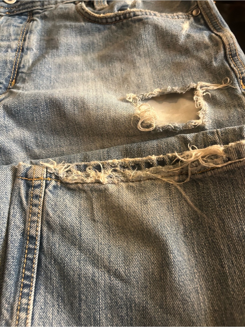 Diesel Light Wash Men's Relaxed Denim Jeans - Picture 3 of 11